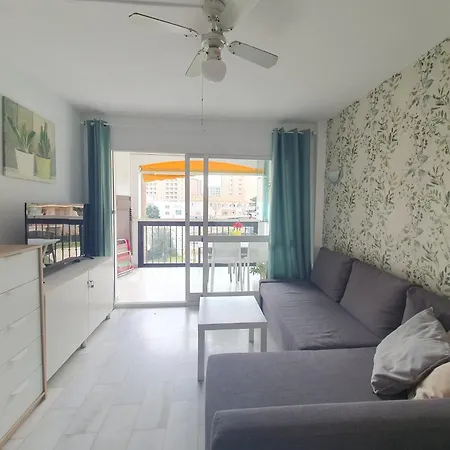 Апартаменты Erisa 1 A Dos Calles De La Playa!