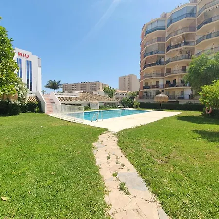 Erisa 1 A Dos Calles De La Playa! Торремолинос