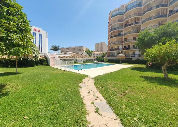 Erisa 1 A Dos Calles De La Playa! Торремолинос