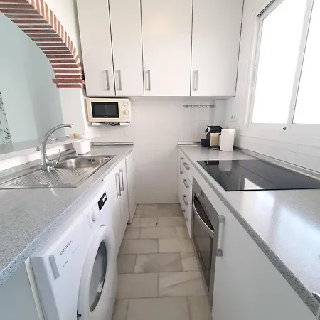 Erisa 1 A Dos Calles De La Playa! Torremolinos