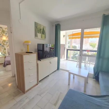 Erisa 1 A Dos Calles De La Playa!