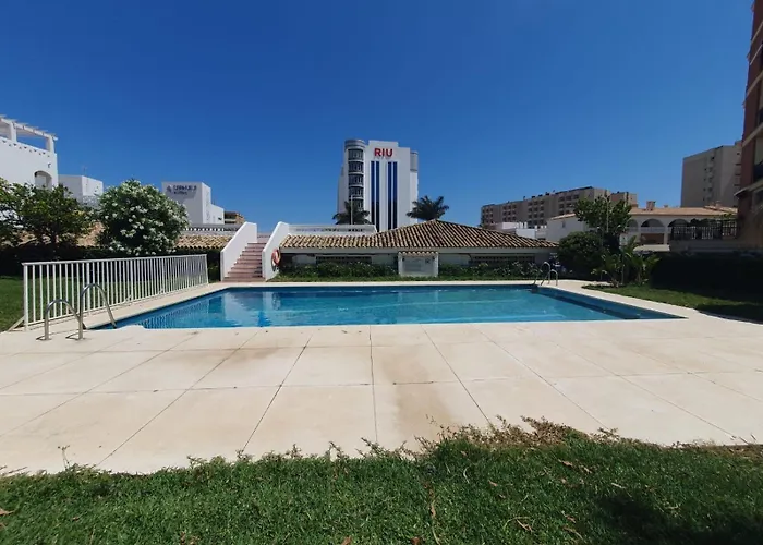 Erisa 1 A Dos Calles De La Playa! *