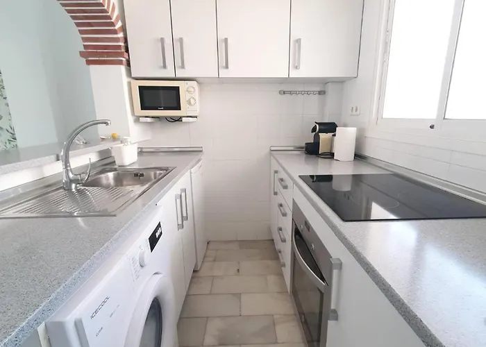 Erisa 1 A Dos Calles De La Playa! Torremolinos